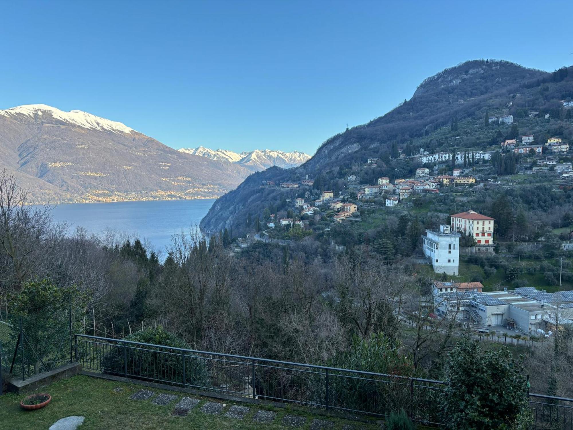 Hotel Diffuso Il Portichetto Vezio Perledo Exterior foto