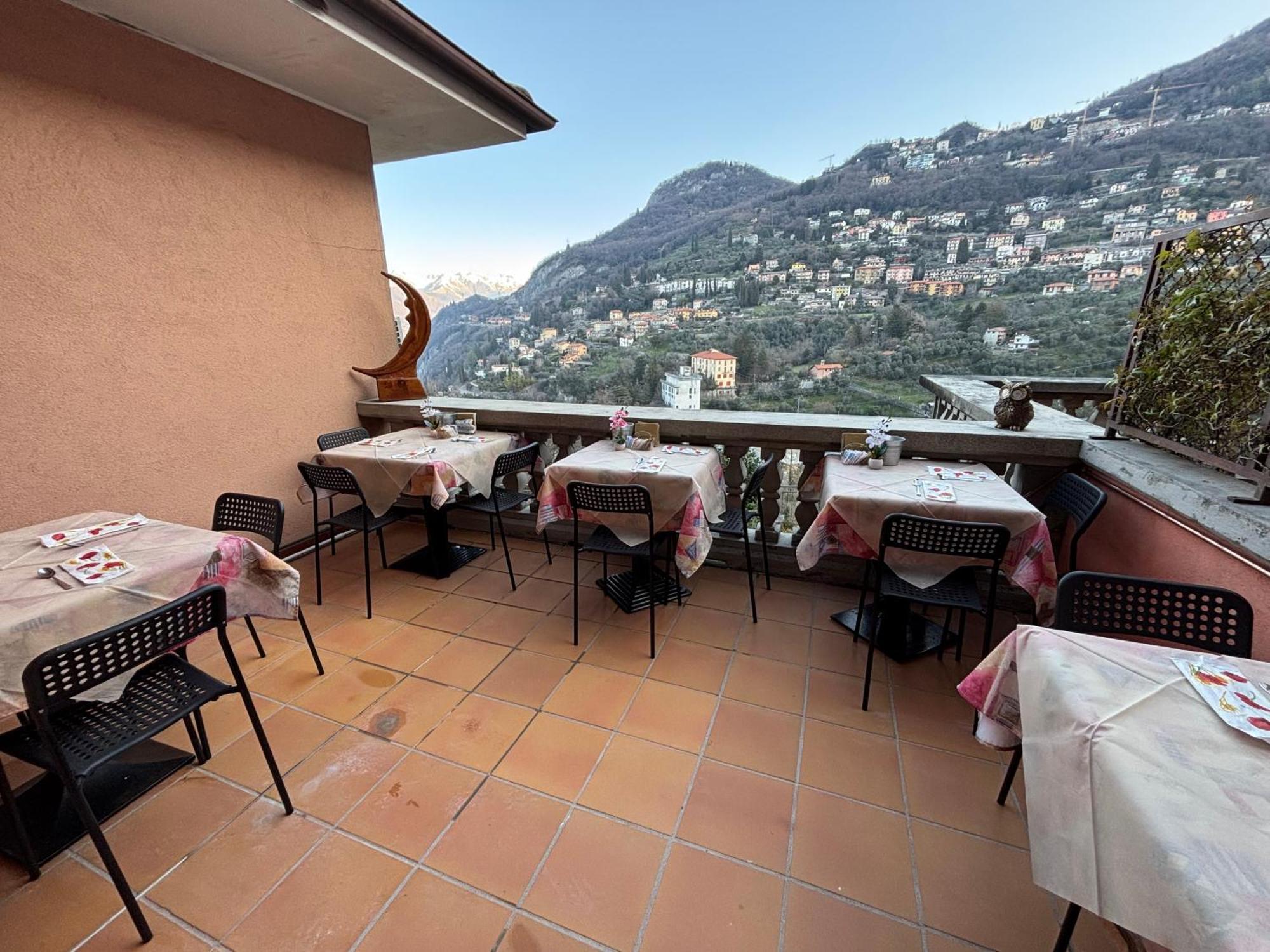 Hotel Diffuso Il Portichetto Vezio Perledo Exterior foto